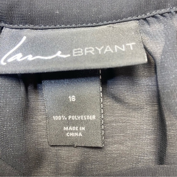 Lane Bryant Elegant Black and Gold Graphic Blouse with Relaxed Fit Size 16 - Picture 6 of 9